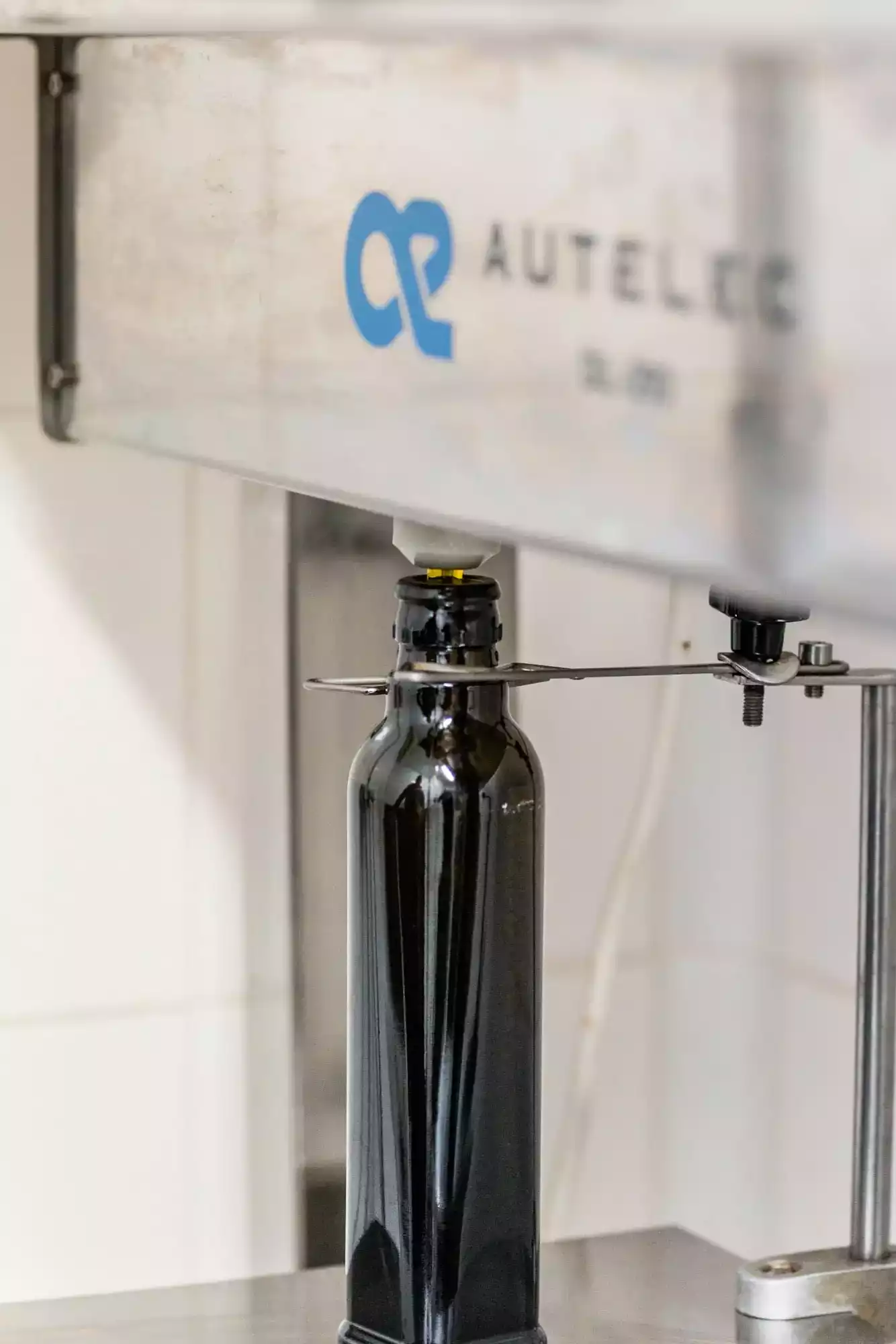 Can Miquel Guasch Extra Virgin Olive Oil Bottle Filler